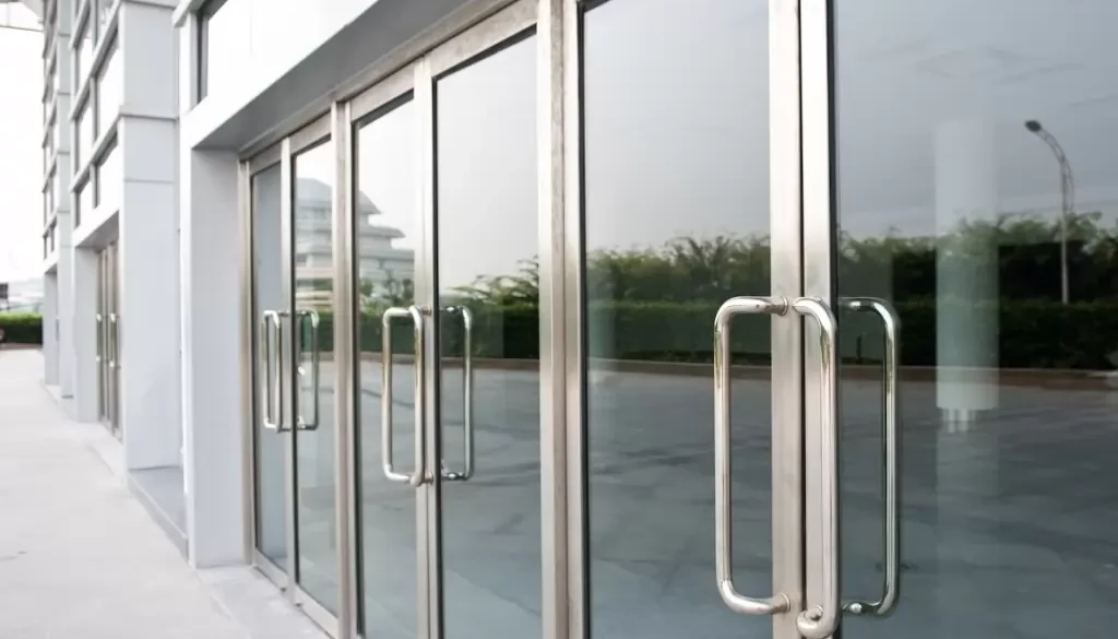 Exterior Office Cleaning for First Impressions